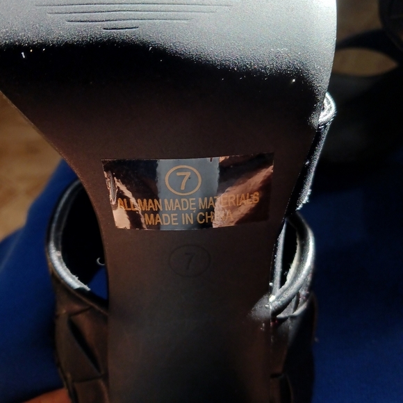 High heal mules - Picture 5 of 7